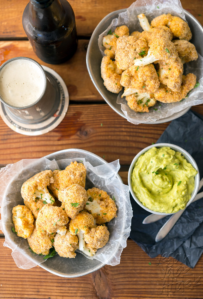 Almond-Crusted Cauliflower Bites with Avocado Ranch Dip! Baked, #glutenfree, #vegan and ready to party!