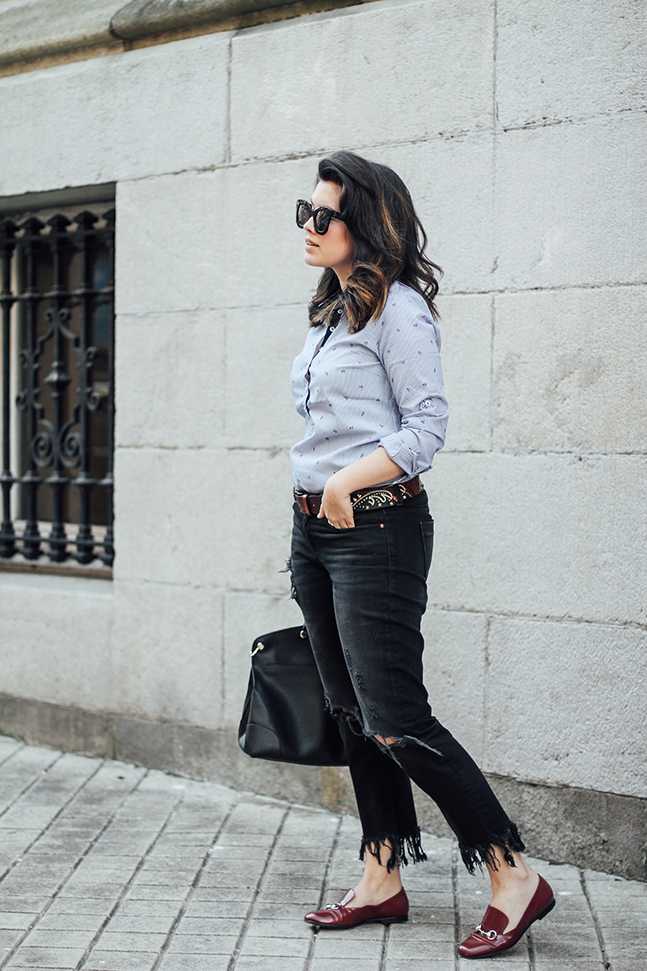 navy blouse ties&heels gold rings celine sunglasses frayed jeans streetstyle myblueberrynightsblog