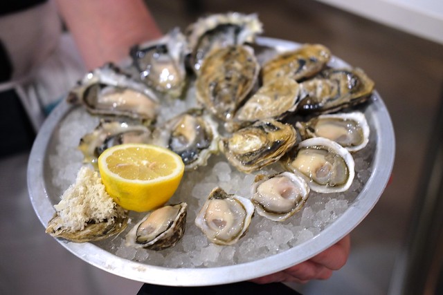 Fanny Bay Oyster Bar & Shellfish Market | Stadium District, Downtown Vancouver