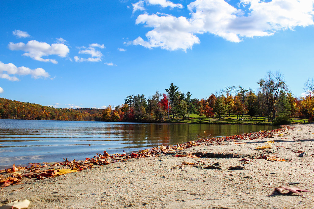 Lake Taghkanic | Lake Taghkanic State Park, New York | Valin Gates | Flickr