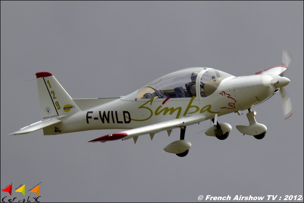  APM 40 Simba F-WILD - Issoire Aviation Cervolix Plateau de Gergovie Auvergne Comment faire photos de Meeting Aerien 2012