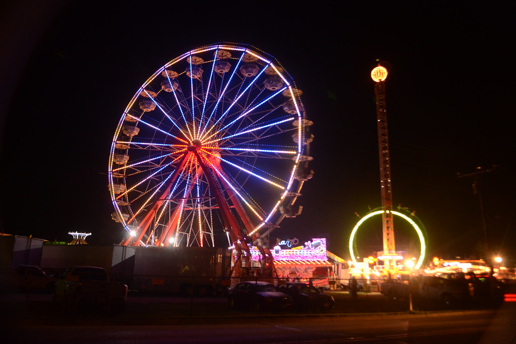 Carnival rides at night | 2013 Walworth County Fair Elkhorn,… | Flickr