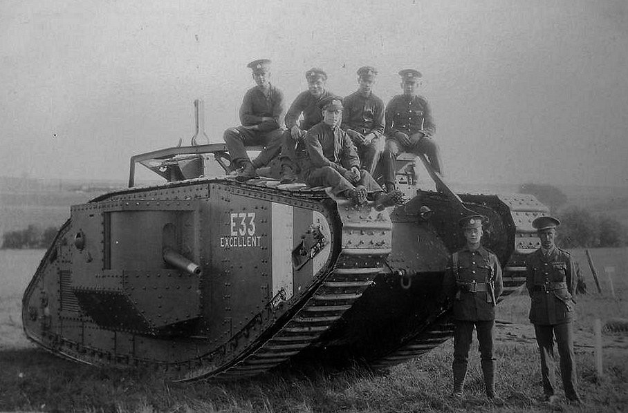 tanks in large number were first used by the british at the battle of ww1