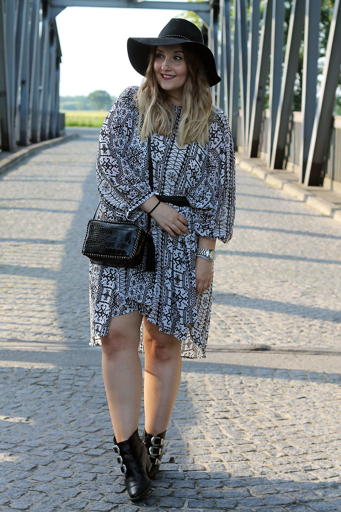 2-outfit-modeblog-fashionblog-look-style-kleid-sommer-boots