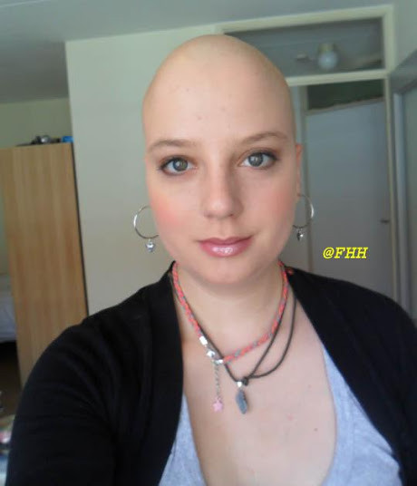 Bald Woman Porn Photo 15