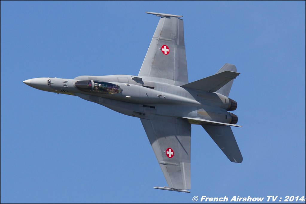 Swiss Hornet Display Team , F/A 18 Hornet , Forces Aériennes Suisse F18 Hornet aerobatic , AIR14 Payerne , suisse , weekend 1 , AIR14 airshow , meeting aerien 2014 , Airshow