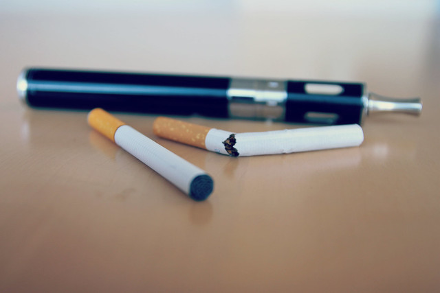 E-Cigarette/Electronic Cigarette/E-Cigs/E-Liquid/Vaping/Stop Smoking/Quit Smoking