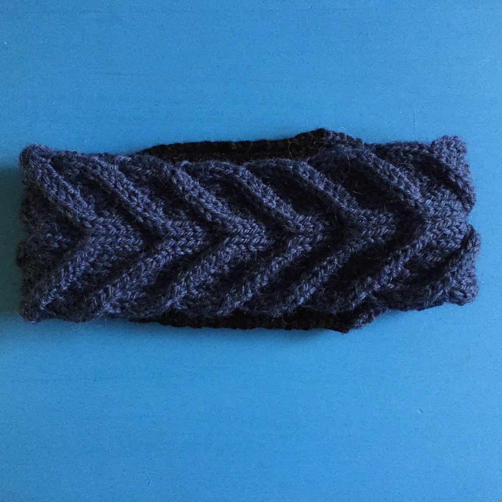 blue queensland beach headband knit in cascade 220