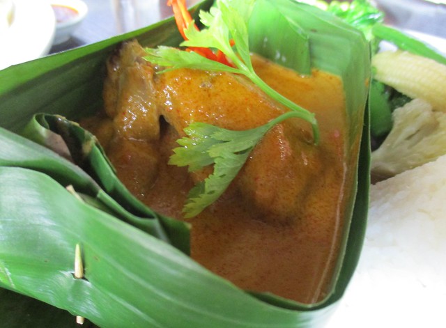 Cafe IND kalio ayam, chicken curry