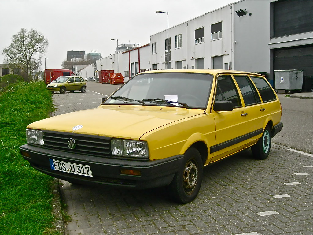Пассат 2 универсал. VW Passat 1988. VW Passat b2. VW Passat b2 variant. Volkswagen Passat b2 седан.