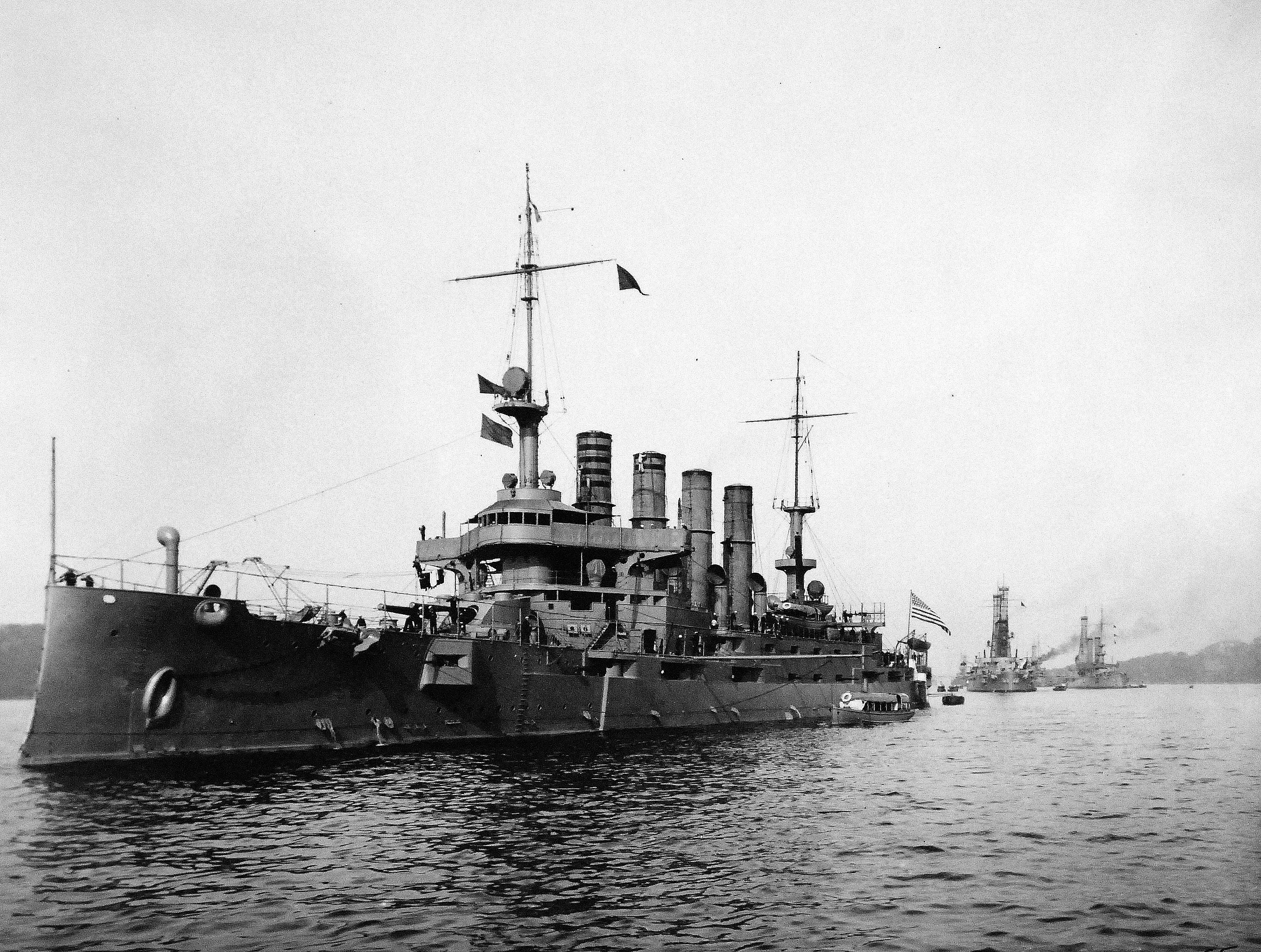 USS North Carolina (Armored Cruiser #12) in fleet review [2880 x 2176 ...