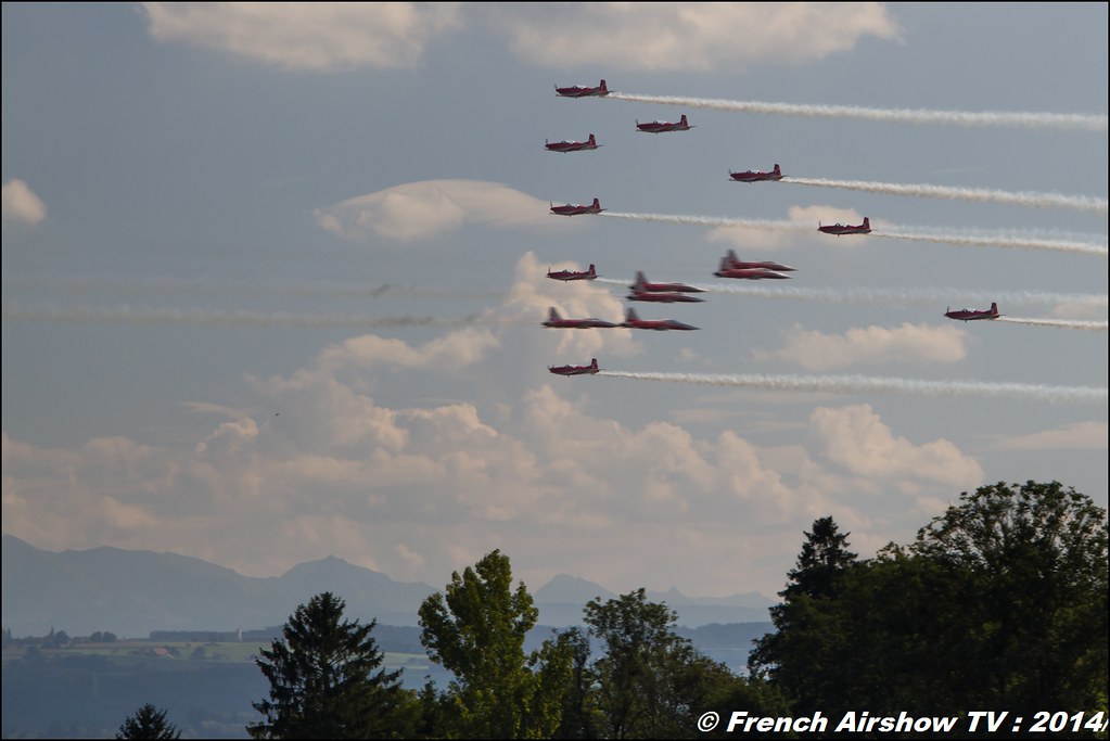 Swiss Air Force Patrouille Suisse & PC-7 TEAM AIR14 Payerne 2014 Canon Sigma France contemporary lens 
