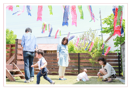  愛知県豊田市　1歳誕生日記念の家族写真　女の子写真　フォトスタジオ　写真館　自宅　出張撮影　データ　おしゃれ