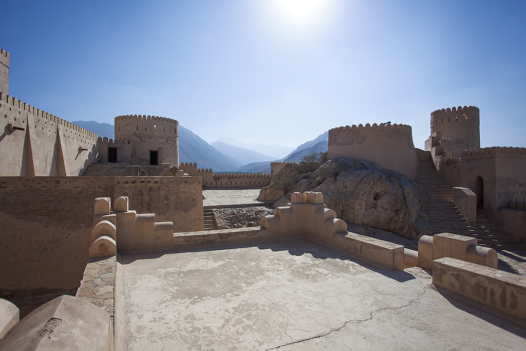 Оман: замки, горы, вади и пляжи