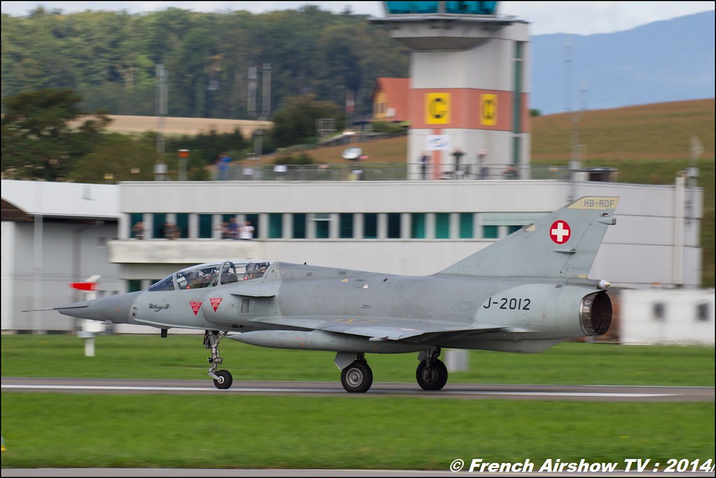 Swiss heritage flight Mirage IIIs J-2012 Vampire Hunter F-5 Tiger II AIR14 Payerne 2014 Canon Sigma France contemporary lens 