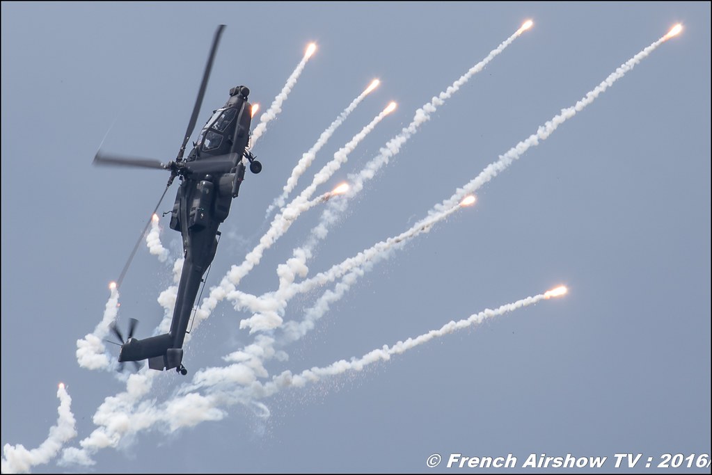 Apache Solo Display Team Royal Netherlands Air Force 2016 , 301 Squadron of the Defence Helicopter , AH-64D Apache NL ,Belgian Air Force Days 2016 , BAF DAYS 2016 , Belgian Defence , Florennes Air Base , Canon lens , airshow 2016