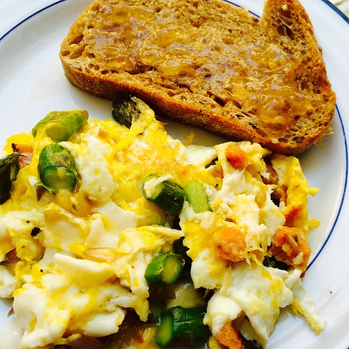 Egg scramble and toast