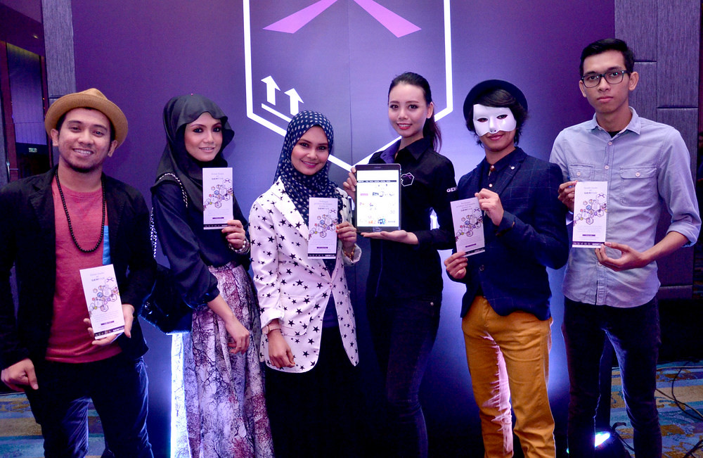 Celebrities at GEMFIVE Launch - (from left) Sakura Band, Nieyl Mentor, Rafidah Ibrahim & En Mimpi