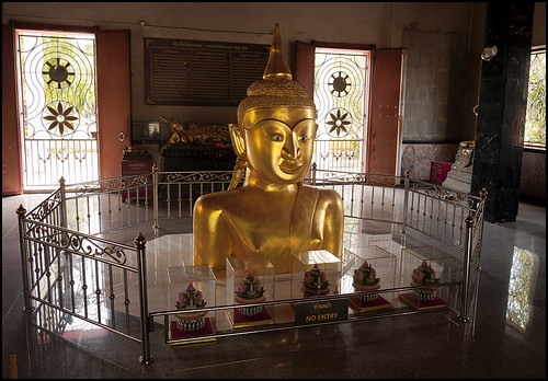 Wat Pratong (Wat Phra Thong)