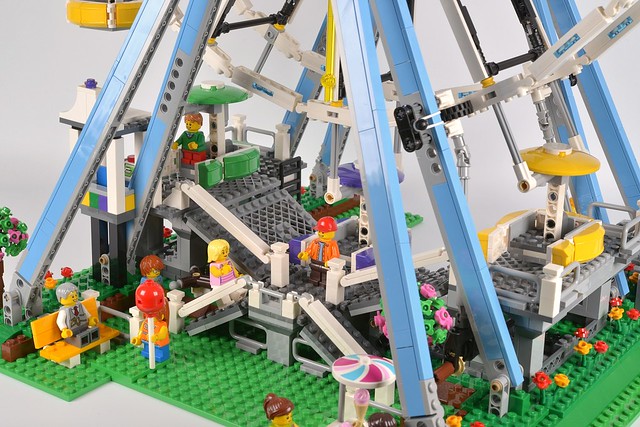 LEGO 10247 Ferris Wheel review | Brickset