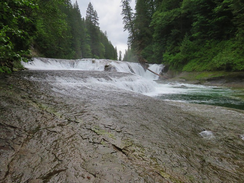 Middle Lewis River Falls