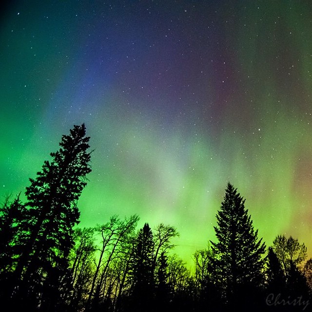 May 13 Aurora shot near Cochrane Alberta #spaceweather #globalnewsone #Aurora #albertasights #aurorachasers #auroraborealis #astrophotography #albertaaurorachasers #borealis #beautiful #calgary #canada #CaptureYYC #christyturnerphotography #d300 #explorea