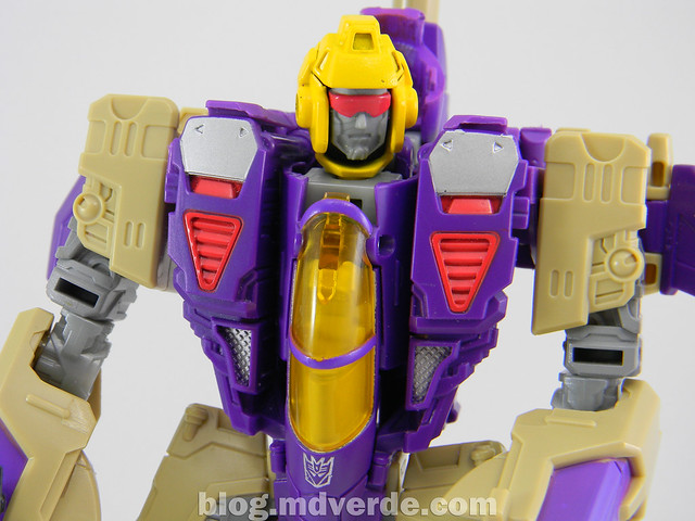 Transformers Blitzwing Voyager - Generations - modo robot