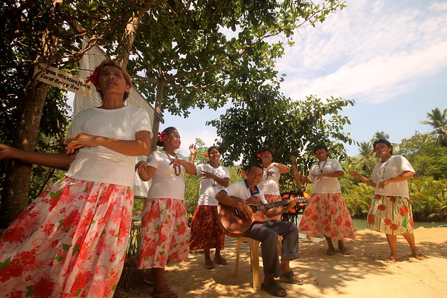 Traditional Song & Dance at Bojo River Cruise