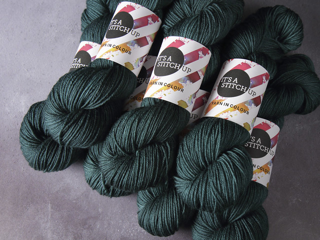 Dynamite DK pure British superwash wool hand-dyed yarn 100g – ‘Spirulina’ (deep blue-green)