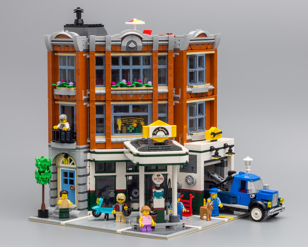 REVIEW] 10264 - Corner Garage - LEGO Town - Eurobricks Forums