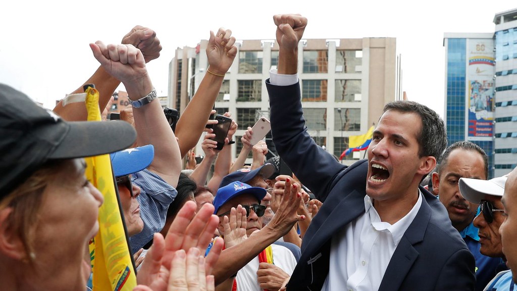 反對派領袖、全國代表大會主席蓋多自行宣布成為委內瑞拉臨時總統。（圖片來源：Carlos Garcia Rawlins/Reuters）