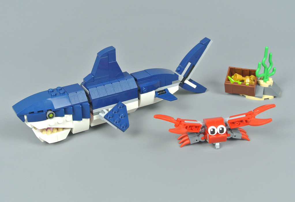 Review: 31088 Deep Sea Creatures | Brickset: LEGO set guide and database