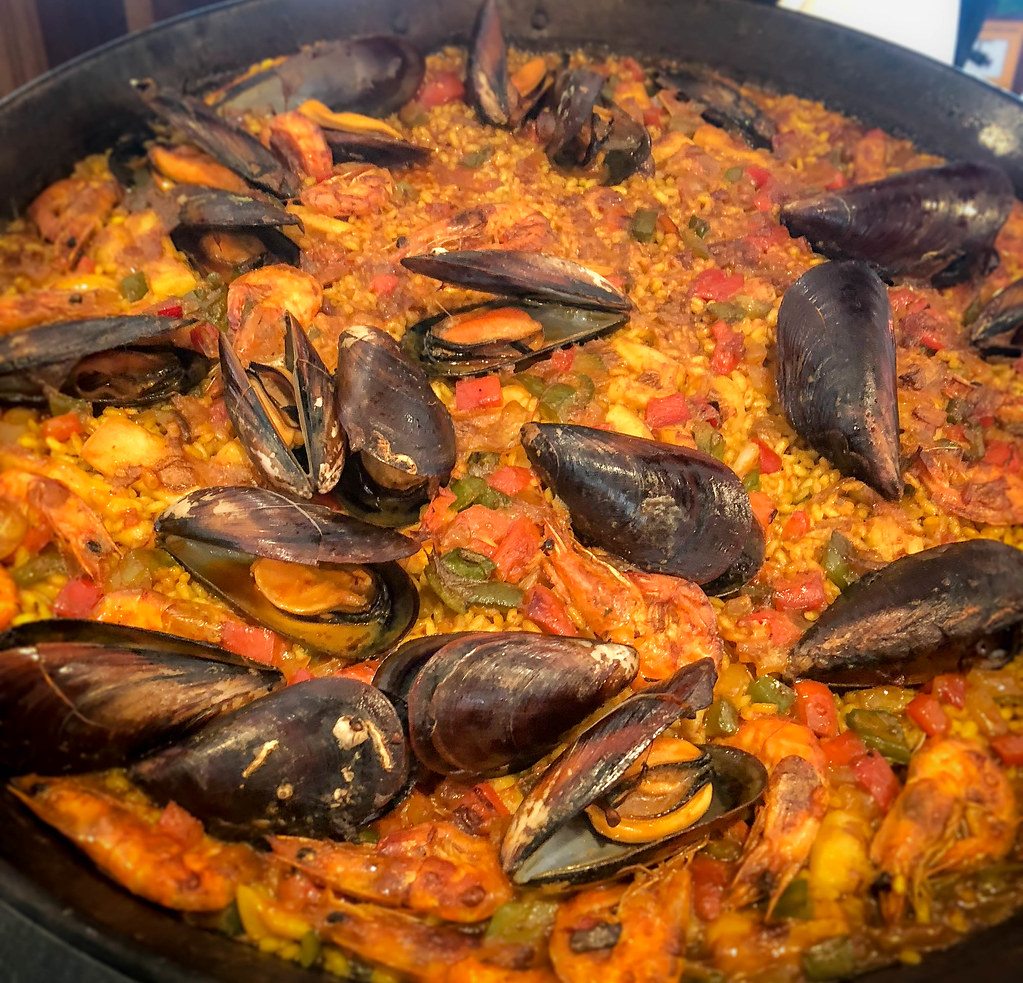 Food tour in Barcelona - paella