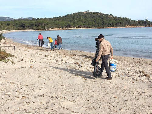 Nettoyage de la plage de Villata