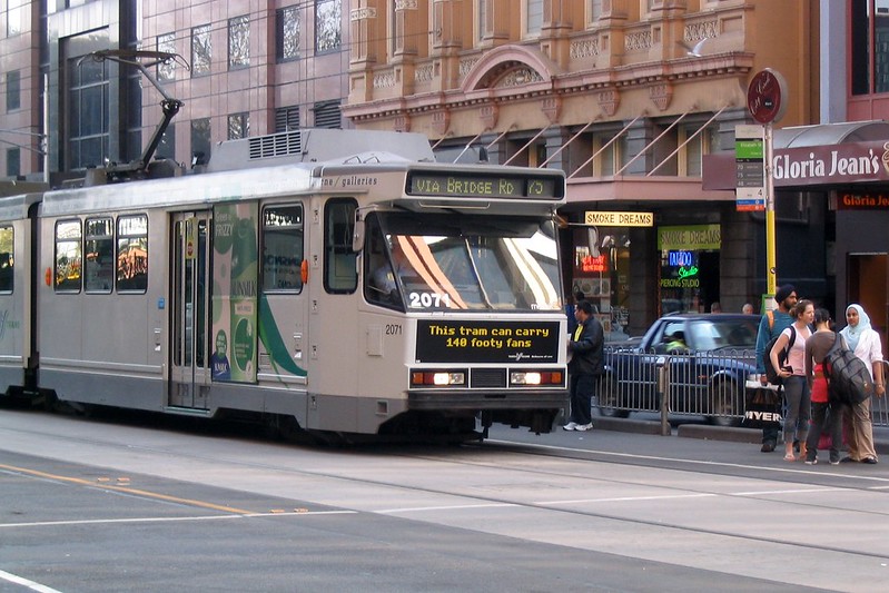Flinders Street at Elizabeth Street tram stop, September 2006