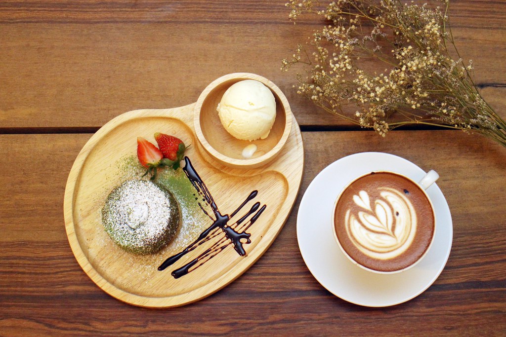 Cafes In Taman Sutera: BLISS