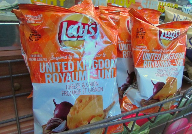 Lay's Do Us A Flavour World Flavourites Winners Bacon Poutine, Cheese & Onion & Thai Sweet Chili Chips
