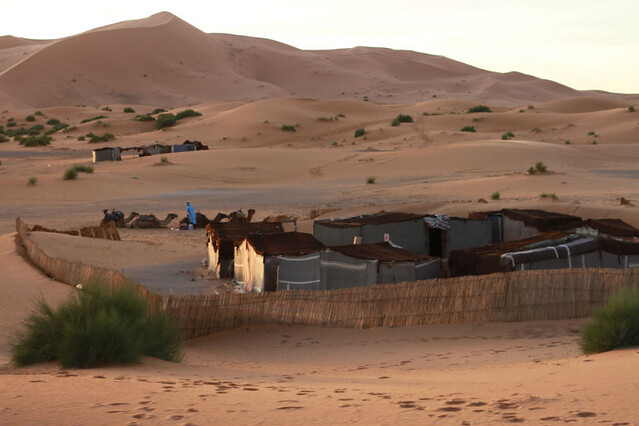 campamento y noche en el desierto de Merzouga