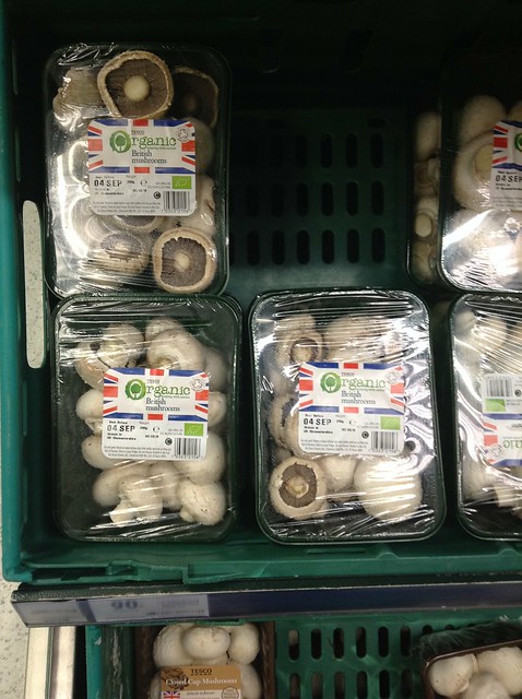 Organic British mushrooms 90p/300g
