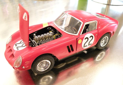 Ferrari 250 GTO Revell 28318621433_d90cde71cb