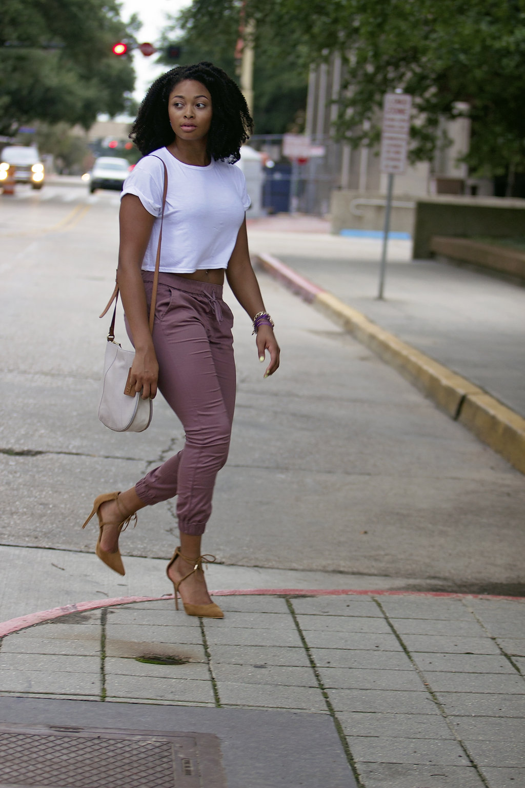 how to wear joggers with heels, candace hampton