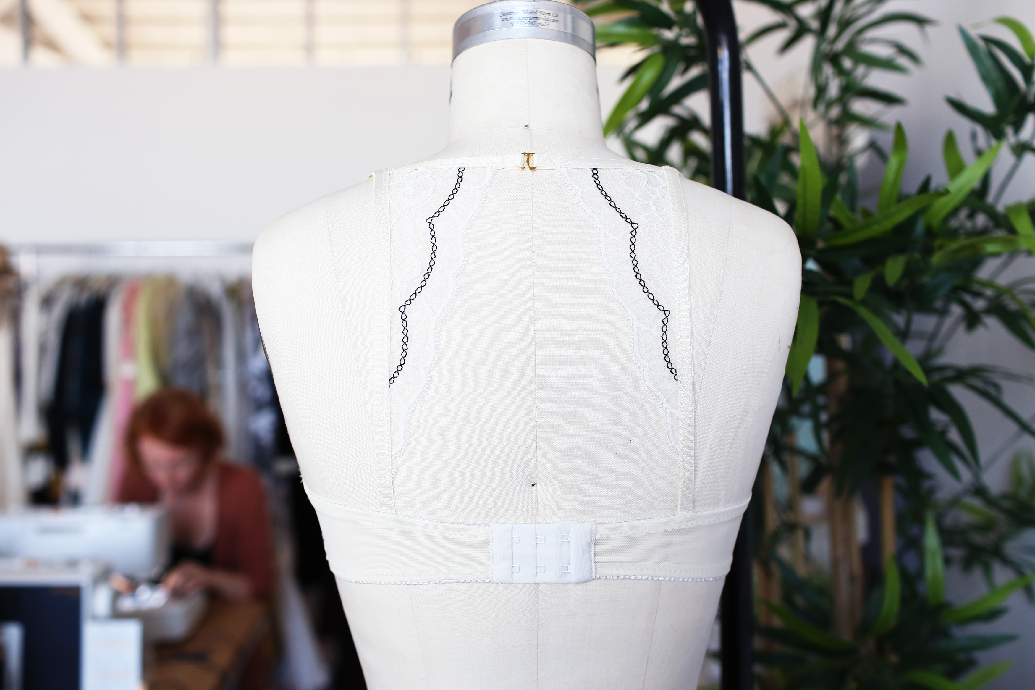 offwhite-balconette bralette tailor made shop bramaking