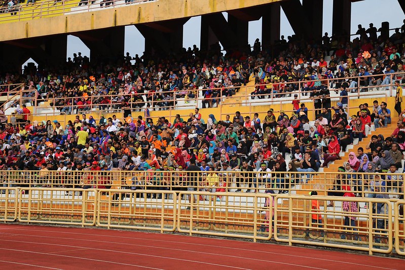 Himpunan penonton di Stadium Tuanku Abdul Rahman, Paroi